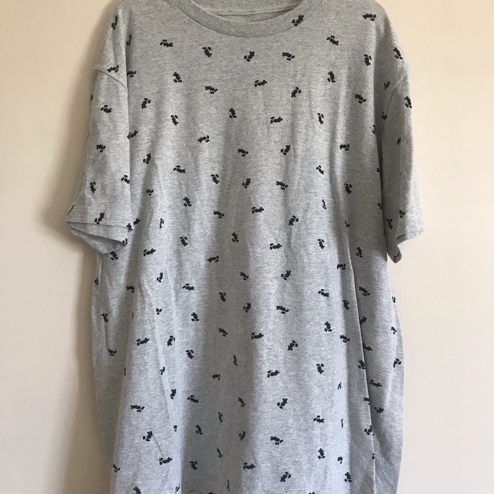 L Men’s Gray Mickey Mouse Tee